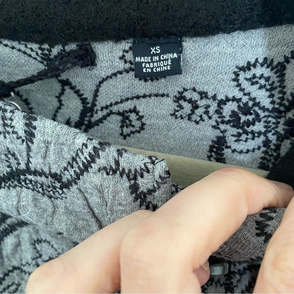 ANTHROPOLOGIE Knitted + Knotted Embroidered Sweater Bomber Jacket Sz XS - Picture 6 of 8